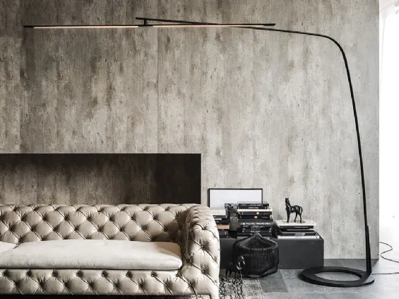 Stealth floor lamp